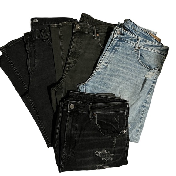 Men’s Bundle American Eagle & Old Navy Jeans/ Shorts (4 pairs) - Picture 1 of 16